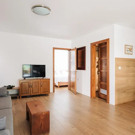 House Blazar 톨민